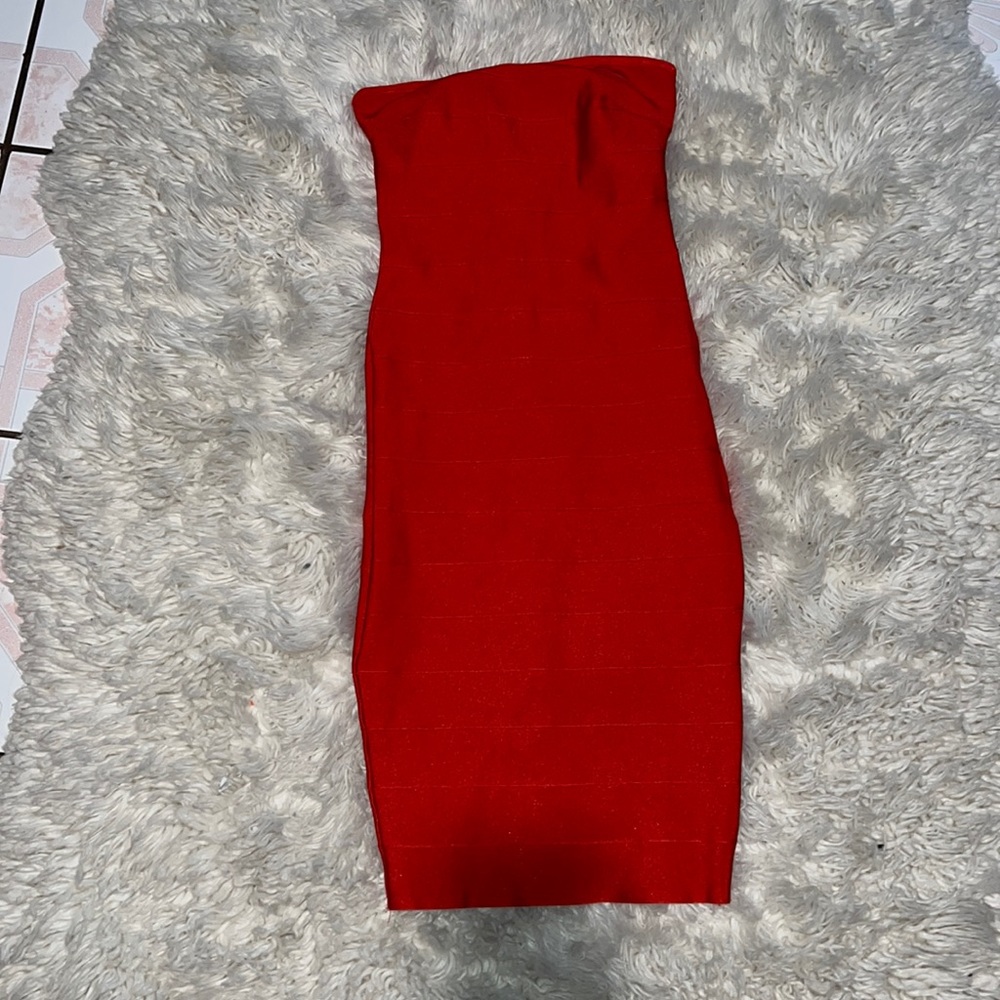 Red bodycon bandage dress